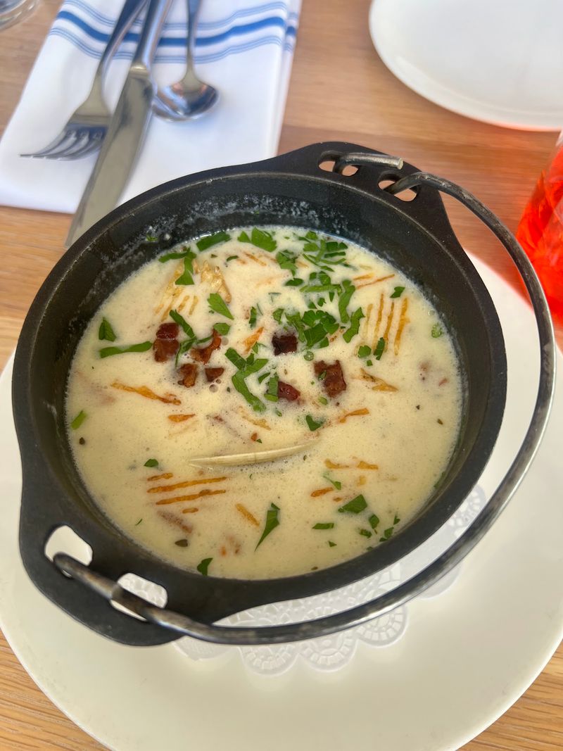 Clam Chowder That Warms the Whole Visit