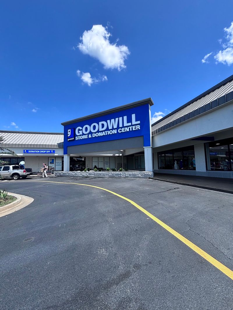 Goodwill – Commerce