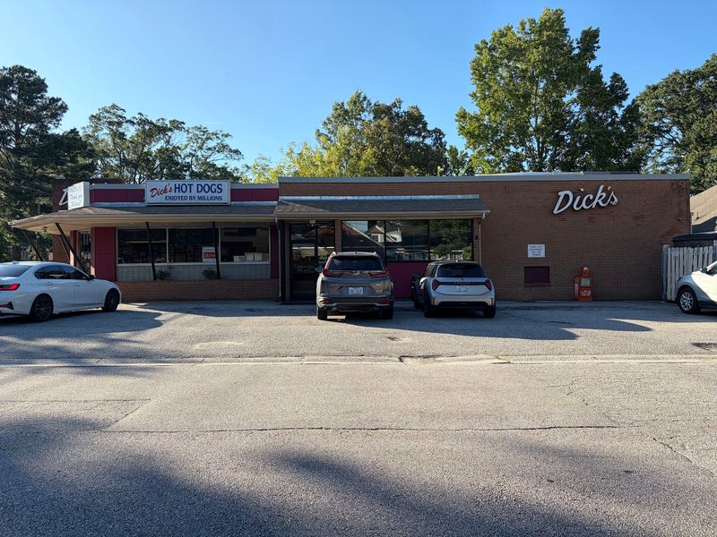 Dick's Hot Dog Stand - Wilson