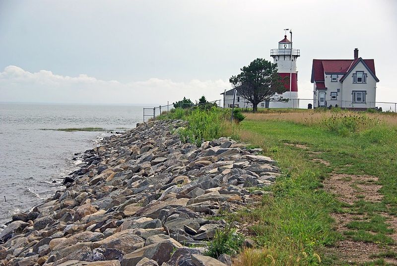 Stratford Point Lighthouse