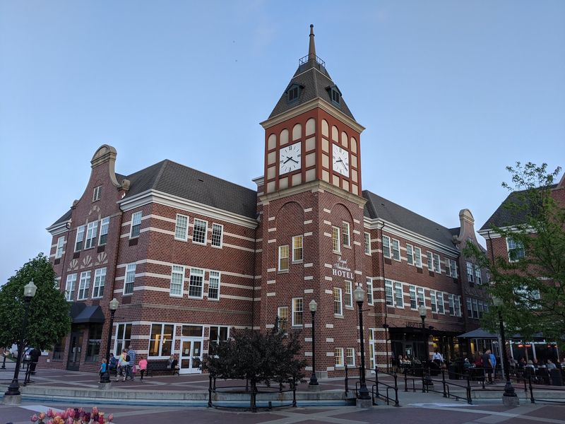 Wander Pella's Picture-Perfect Downtown