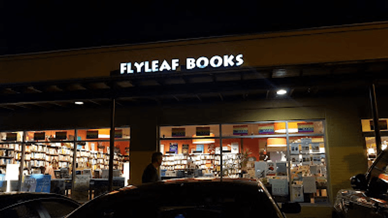 Online Ordering That Brings the Bookstore to You