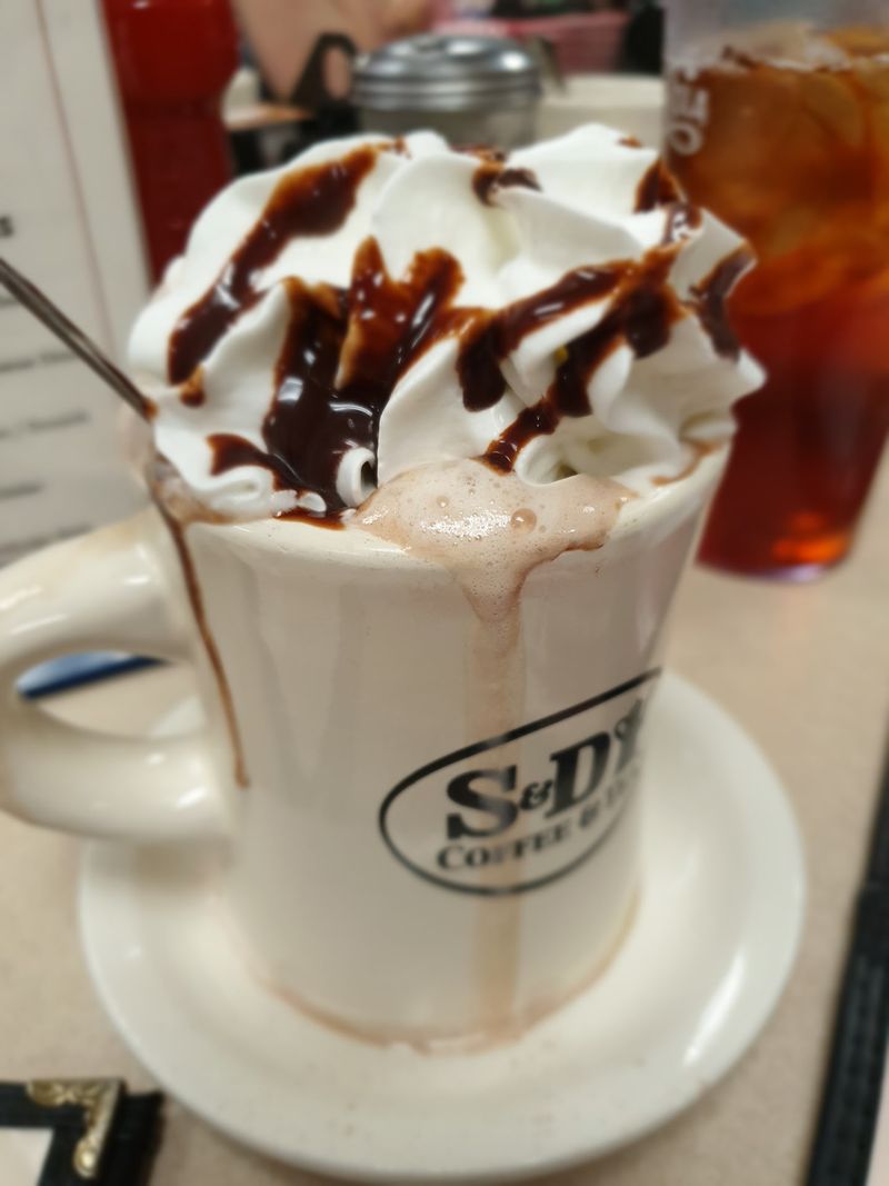 Coffee Refills and Easy Conversation