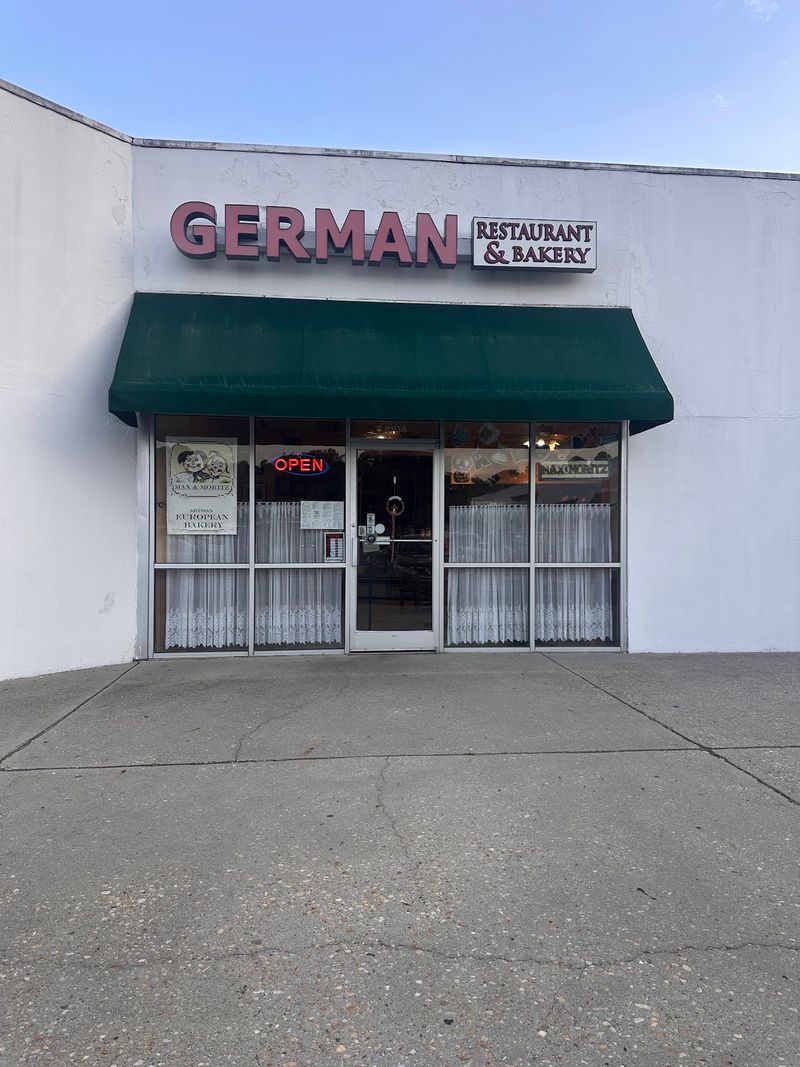 Max & Moritz Bakery & Restaurant (Fayetteville)