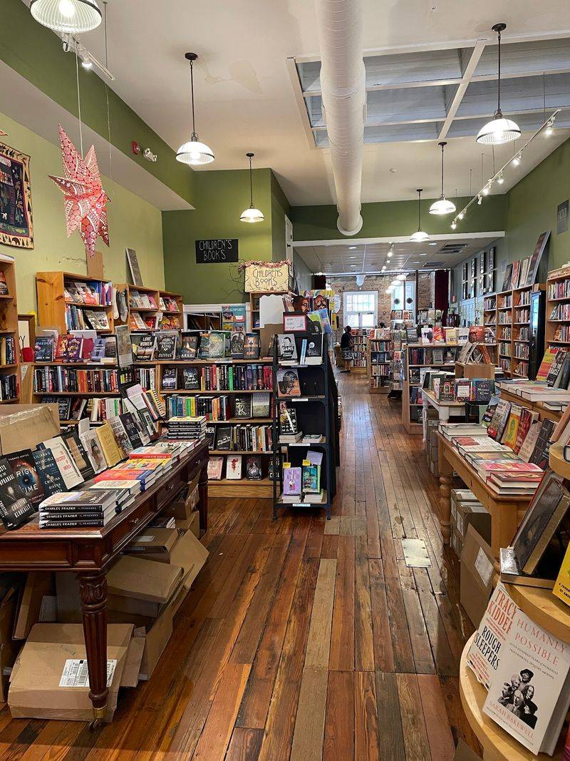 Scuppernong Books - Greensboro