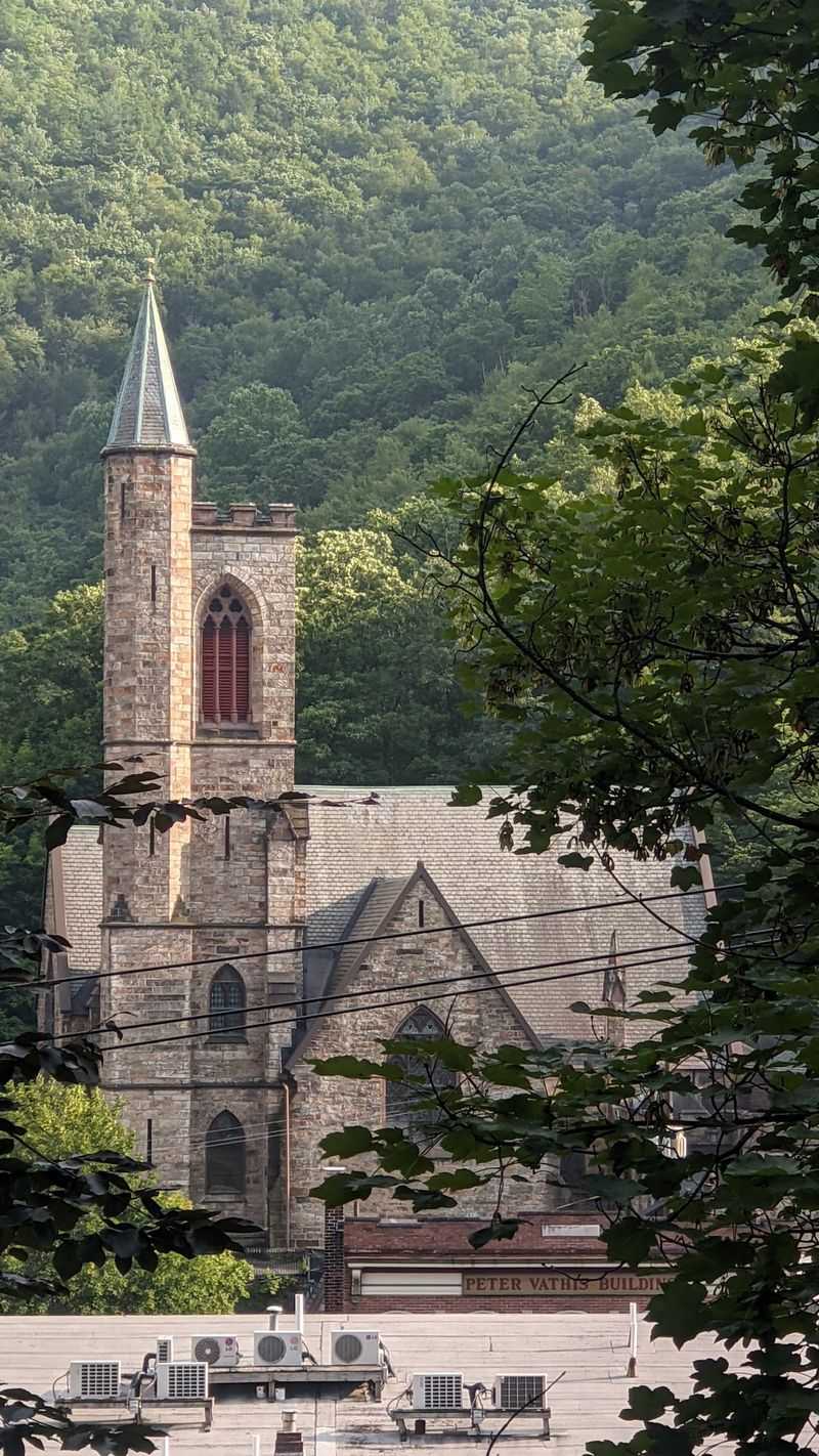 Jim Thorpe: A Charming Mountain Town Without a Luxury Price Tag