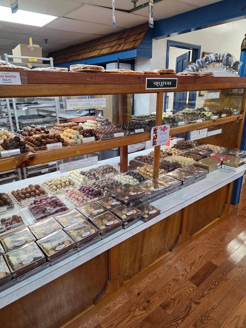 Hansel & Gretel Candy Kitchen - Helen