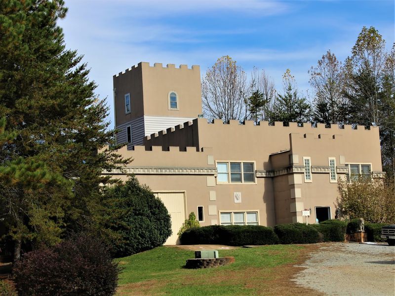 Cavender Castle - Dahlonega