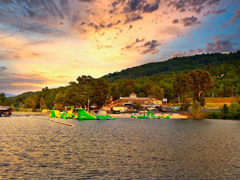 Pick a One-Hour Splash or an All-Day Adventure