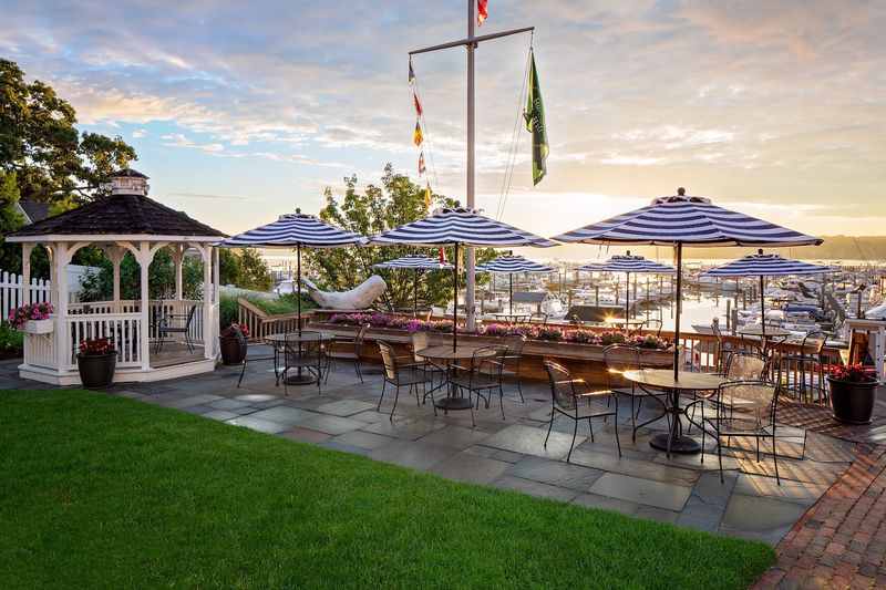 Inn at Harbor Hill Marina - Niantic