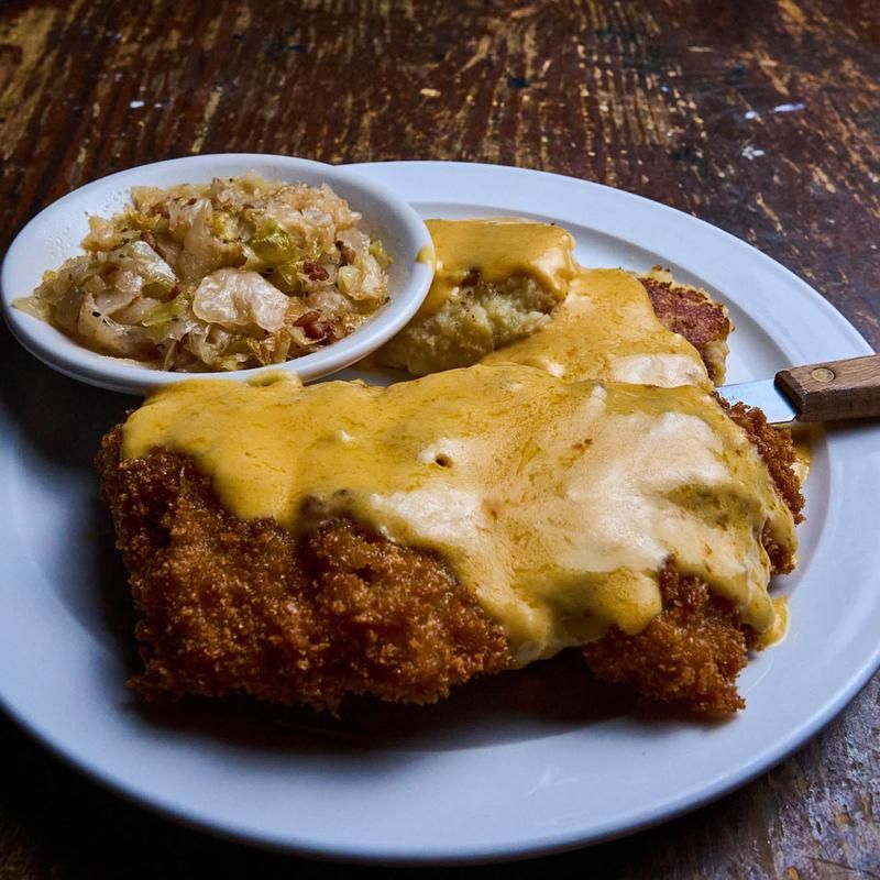 Gene's Haufbrau (Charleston)