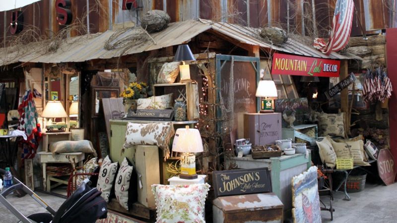 Lakewood Antiques Market, Atlanta, Fulton County