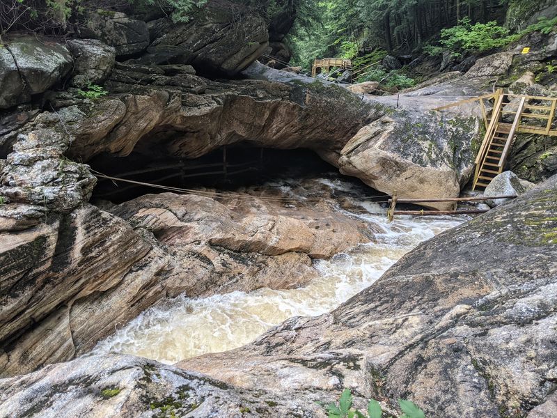 Natural Stone Bridge & Caves