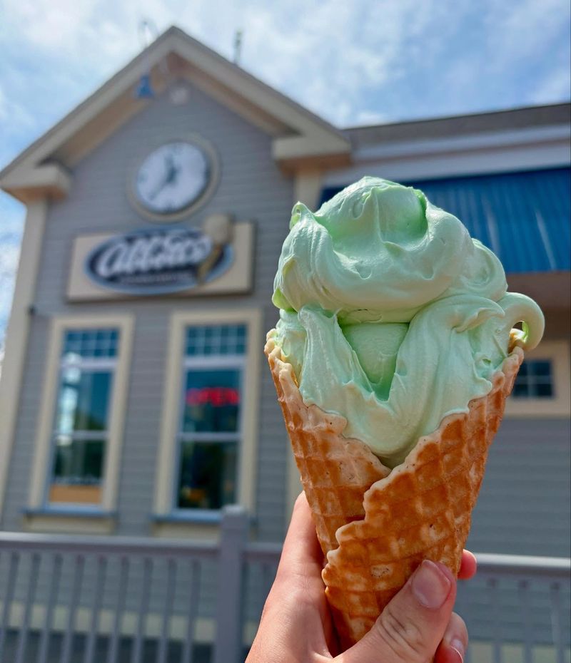 Abbott's Frozen Custard, Rochester, Monroe County