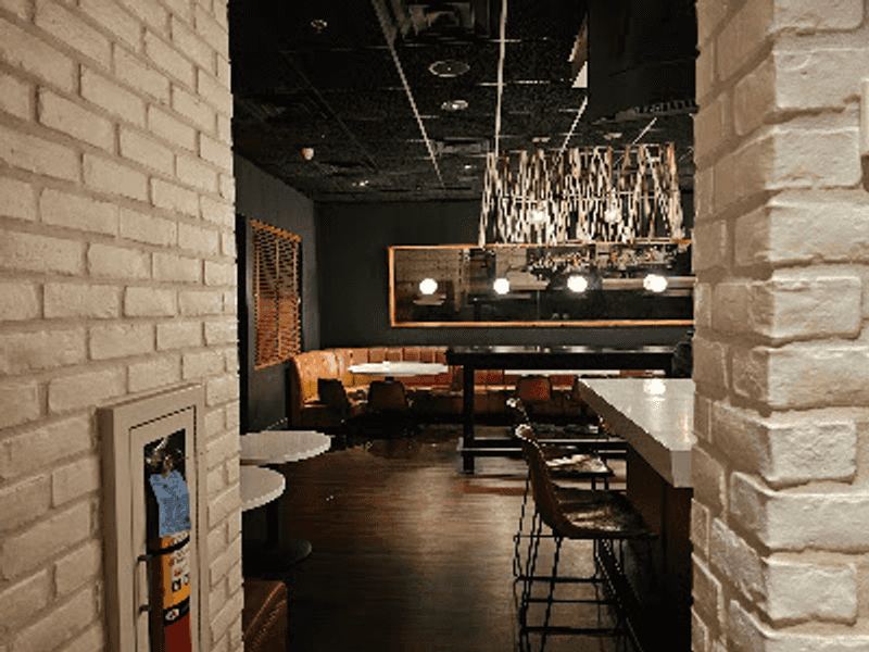 Comfortable Booths and a Lively Room