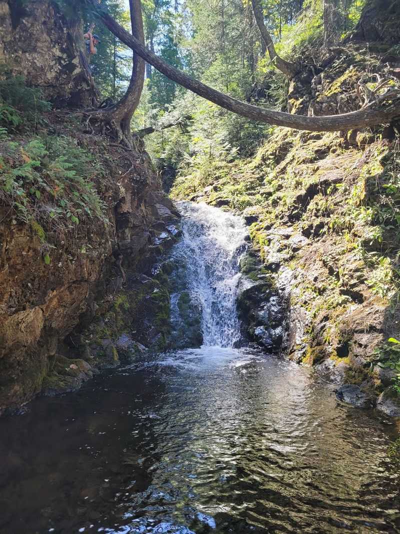 Jacob's Falls and Gorge Rock Shelter - Mohawk