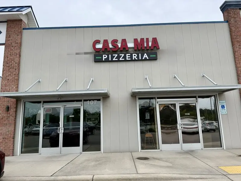 Coastal Comfort at Casa Mia Pizzeria - Sneads Ferry