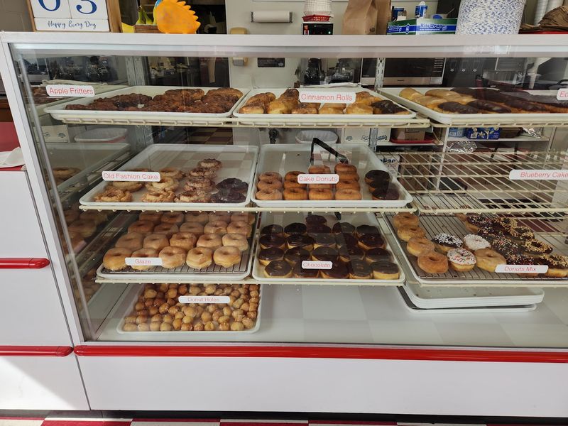 Road-trip reward waits at Donut Palace in Junction