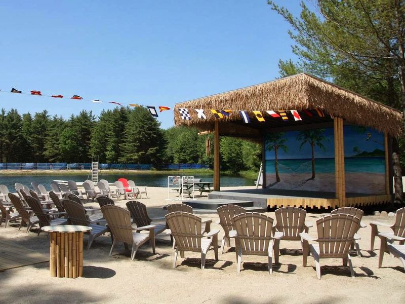 The beach-vacation feeling is what keeps people talking
