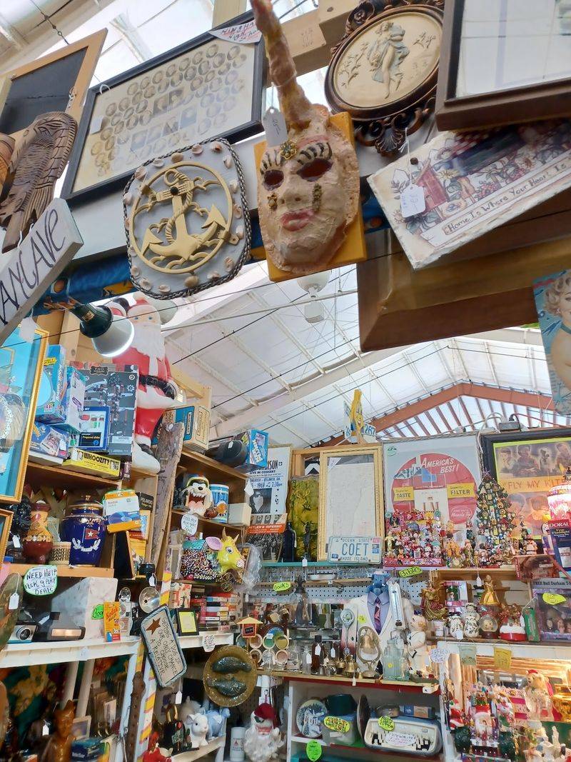 Raynham Flea Market - Marshfield, Plymouth County