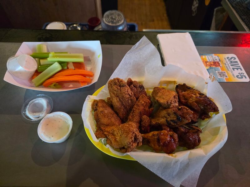 TomKen's Bar & Grill - West Allis