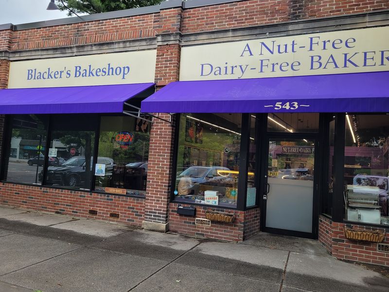 Easy Newton Parking And A Location You Cannot Miss