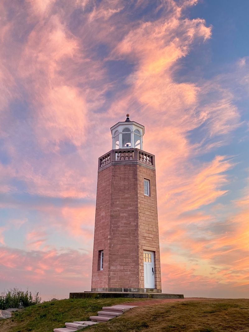 Avery Point Lighthouse