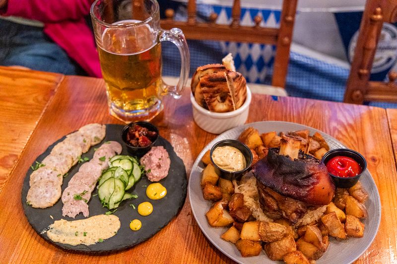 BRONWYN Restaurant