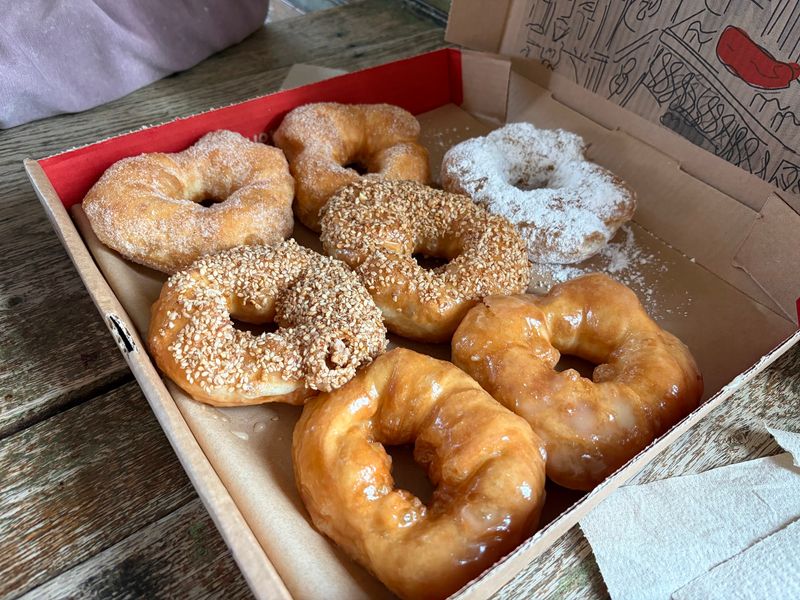 Hole Doughnuts, Asheville, Buncombe County