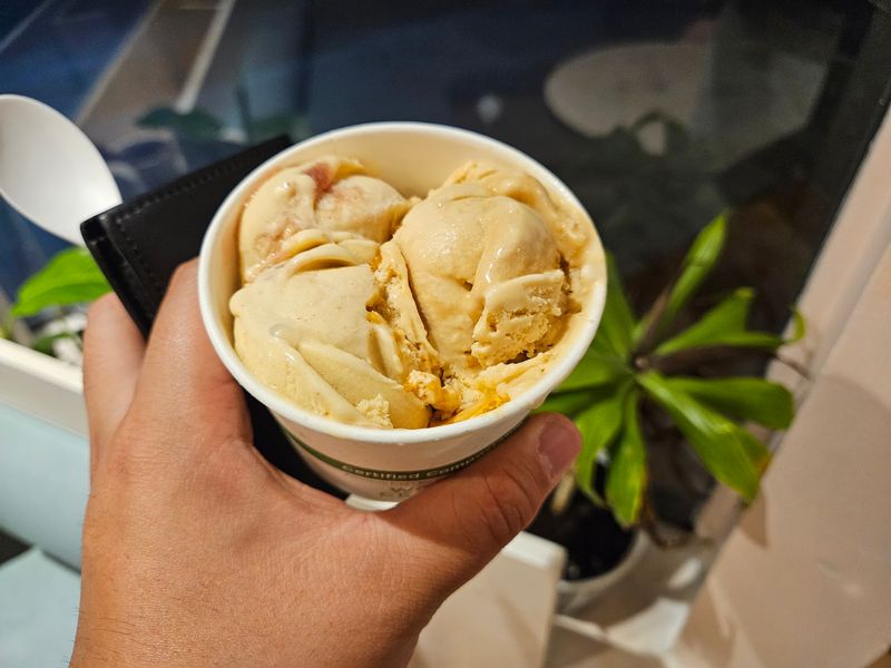 Salted Caramel Crackle Brings the Crunch