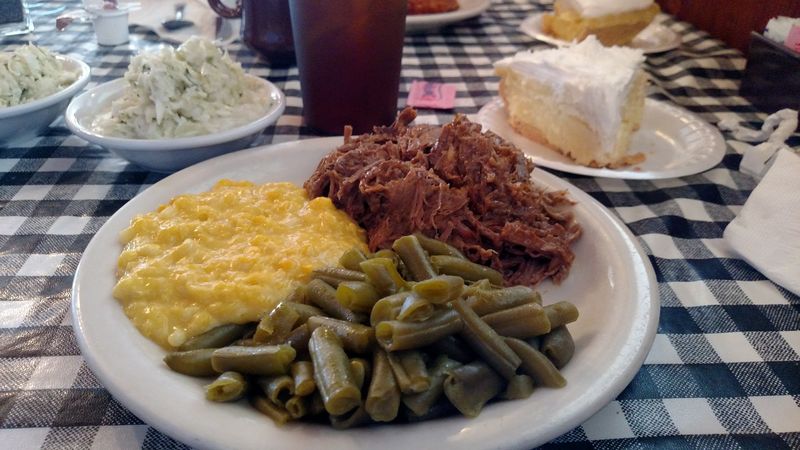 Expect a Simple, Old-Fashioned Dining Experience