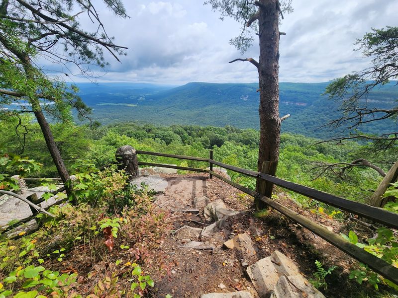 Cloudland Canyon - Waterfalls, Canyon Views, And A Great Camping Base