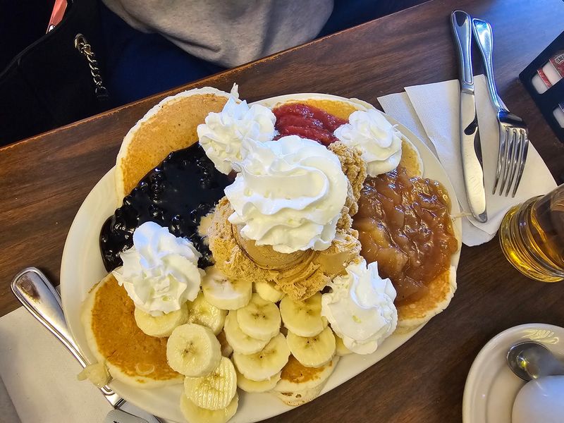 Shady Glen Restaurant and Ice Cream Parlor