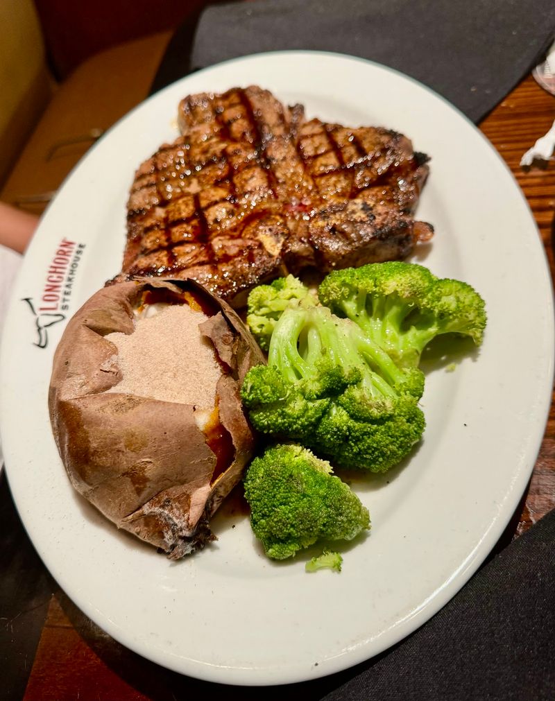 LongHorn Steakhouse, Charlotte, Mecklenburg County,
