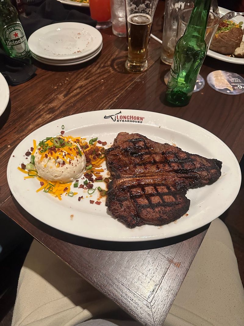 LongHorn Steakhouse, Danvers, Essex County