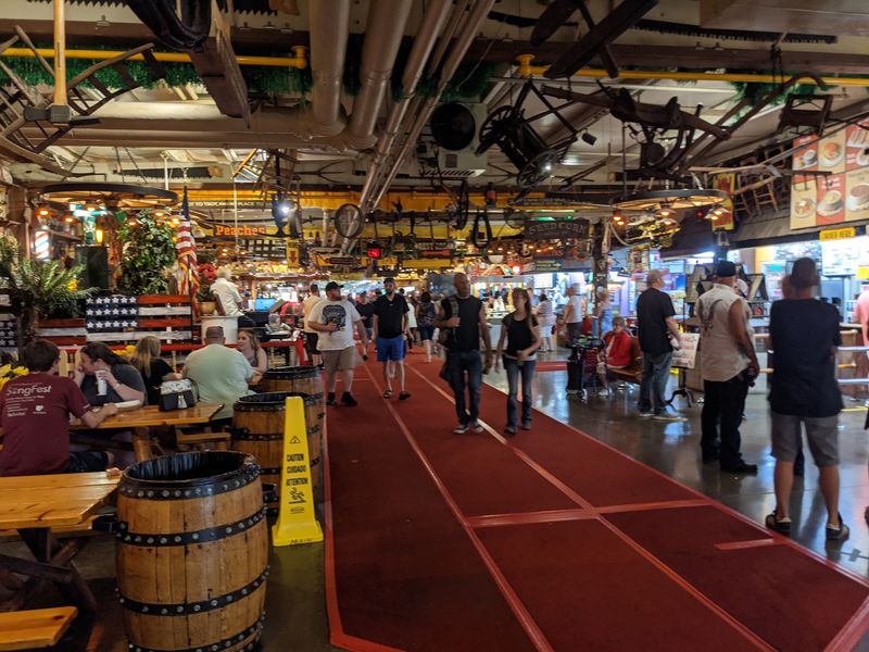 Color, noise, and a little bit of chaos at Traders World Flea Market, Lebanon