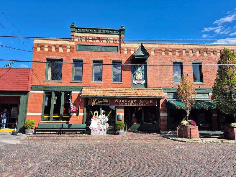 Schmidt's Sausage Haus Restaurant
