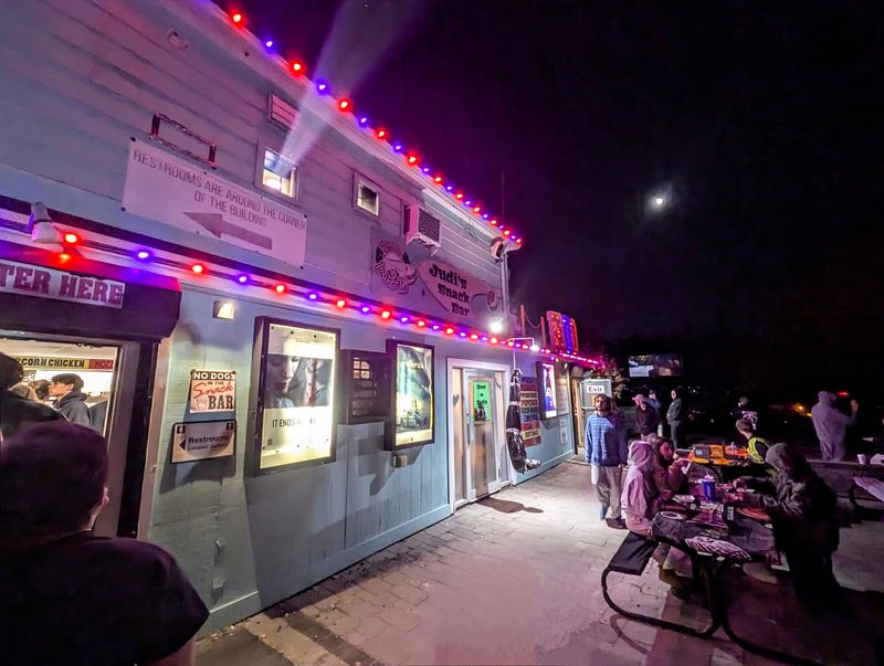 Snack Bar Favorites Keep Everyone Fed