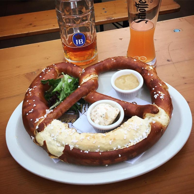Giant Pretzel With Beer Cheese