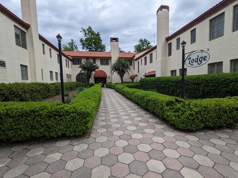 Lodge at Wakulla Springs, Crawfordville - Old Florida Beside Clear Water