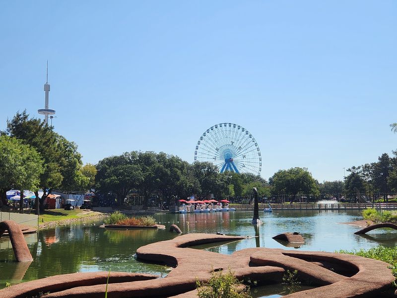 Leonhardt Lagoon &mdash; Dallas