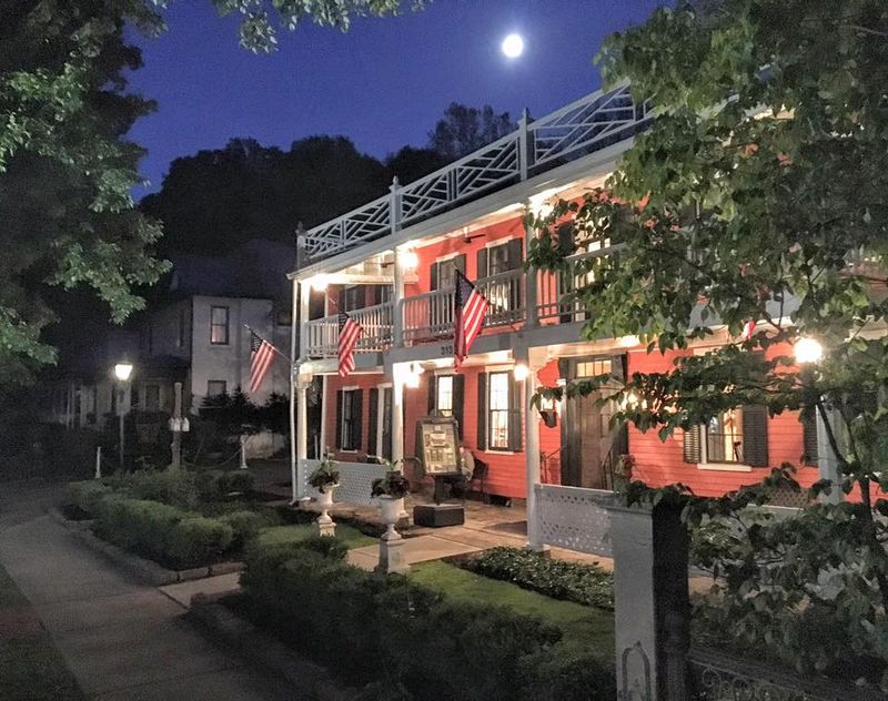 The Historic Buxton Inn