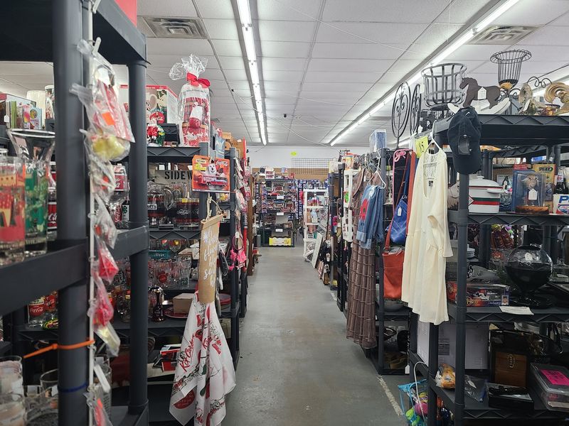 New 2 U Treasures - Des Moines