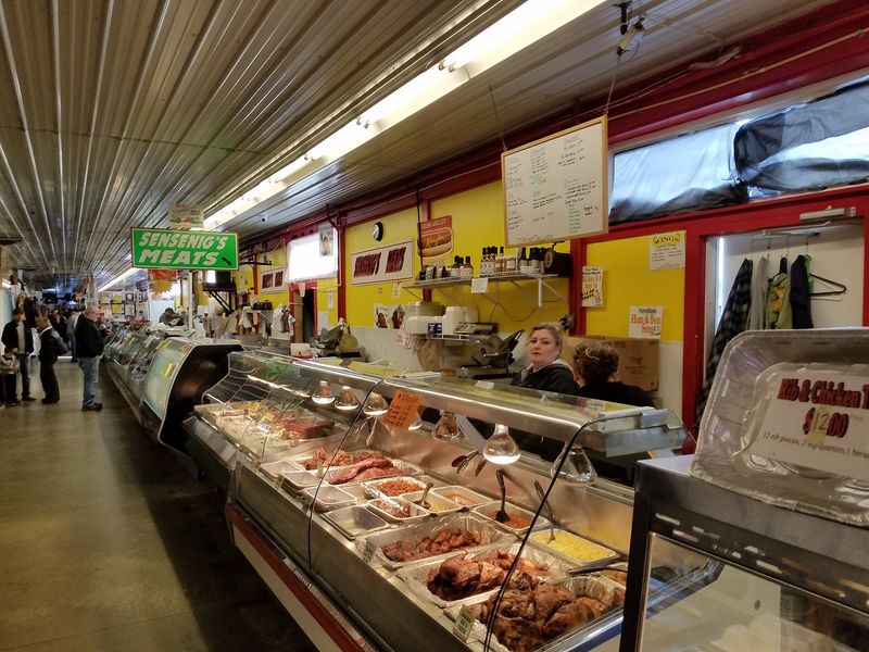 You Can Grab a Meal While You Shop