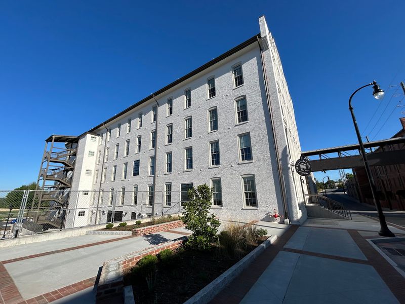 The Balladeer Hotel - Mount Airy 