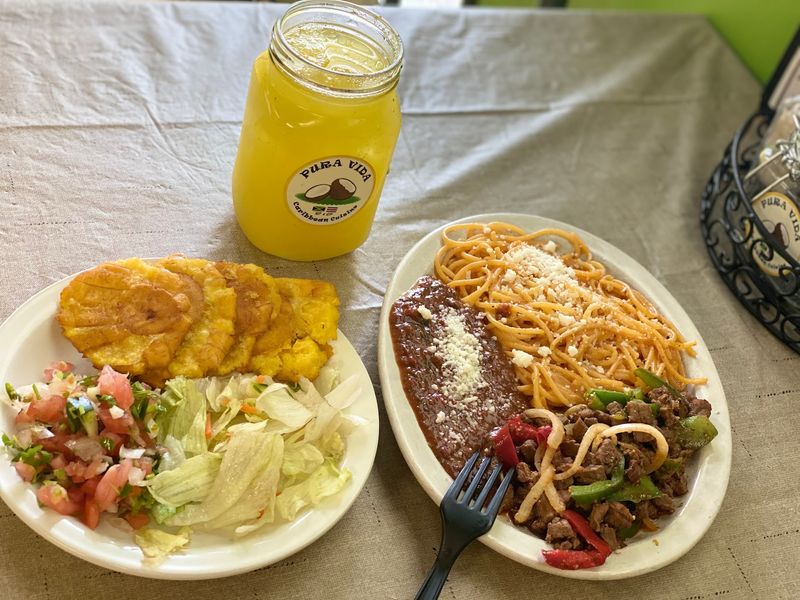 Pura Vida Jamaican and Costa Rican Cuisine - Pontiac