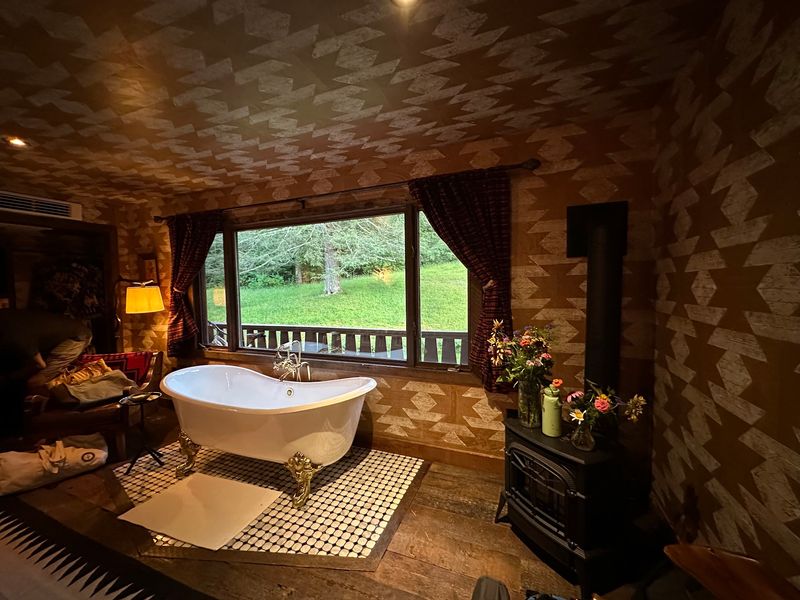 Urban Cowboy Lodge - Big Indian