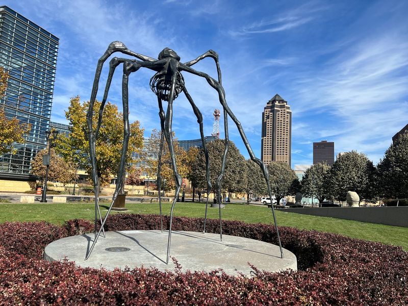 Photo Spots Pop Up At Nearly Every Turn