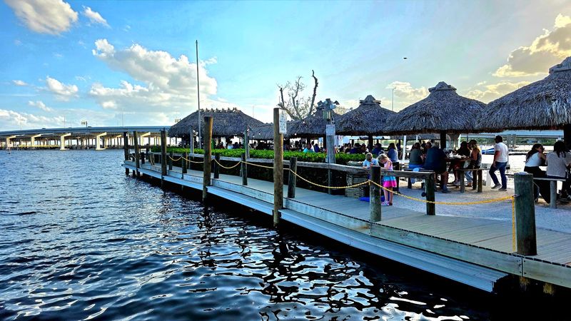 Dining Right On The Manatee River