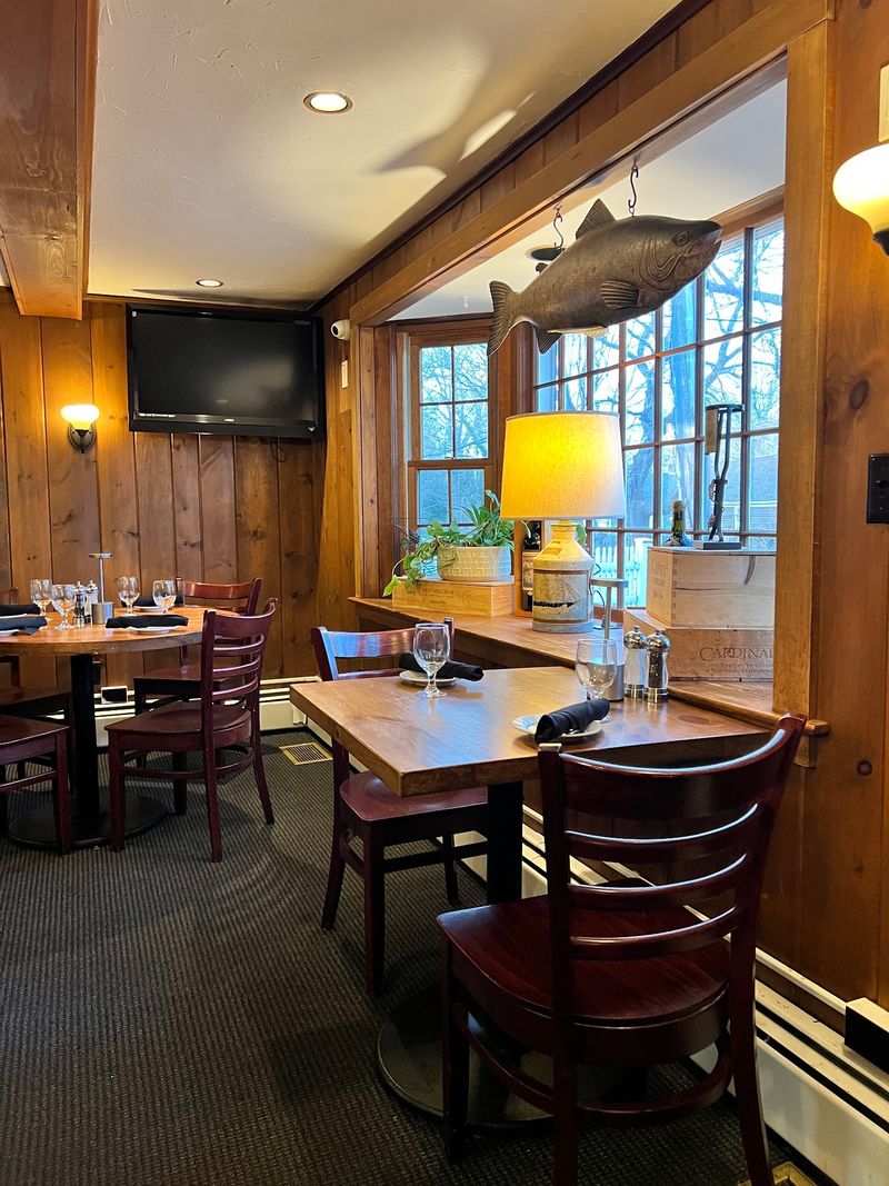 Old Yarmouth Inn Restaurant and Tavern